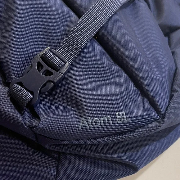 Patagonia Dark Blue Atom Sling 8L NEW with tags!! - Picture 3 of 10